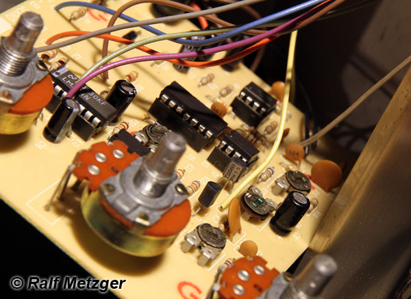 Deluxe Electric Mistress V4 Reissue Transistors